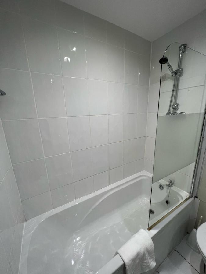 Hermitage Park Hotel Coalville Extérieur photo