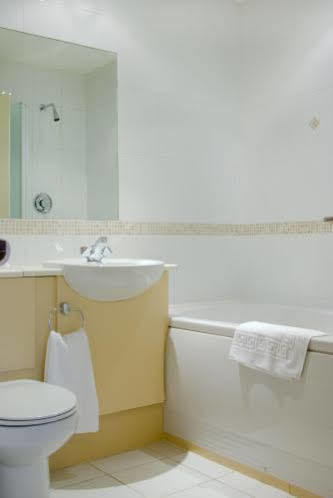 Hermitage Park Hotel Coalville Extérieur photo