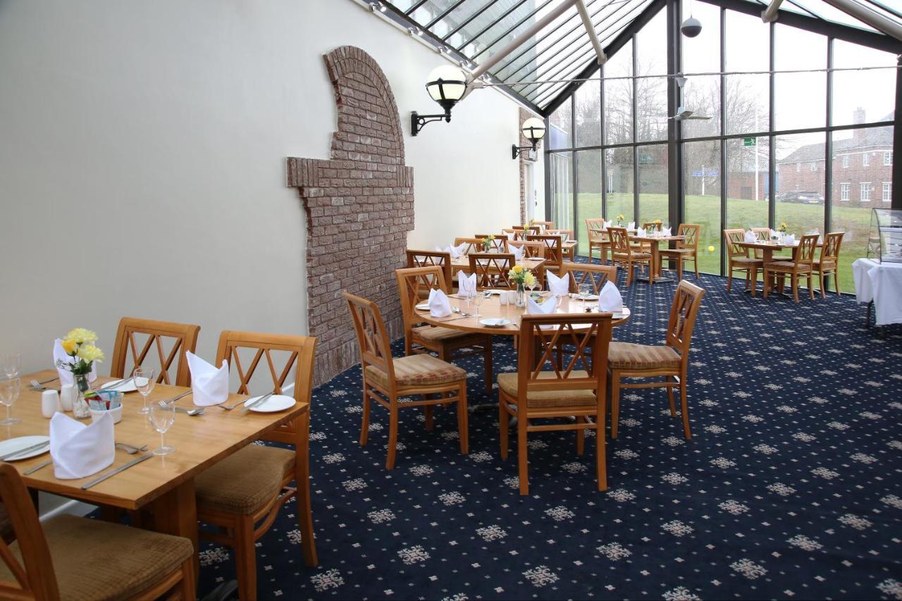Hermitage Park Hotel Coalville Extérieur photo