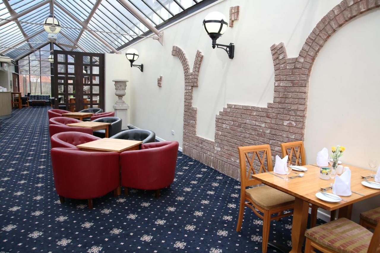 Hermitage Park Hotel Coalville Extérieur photo