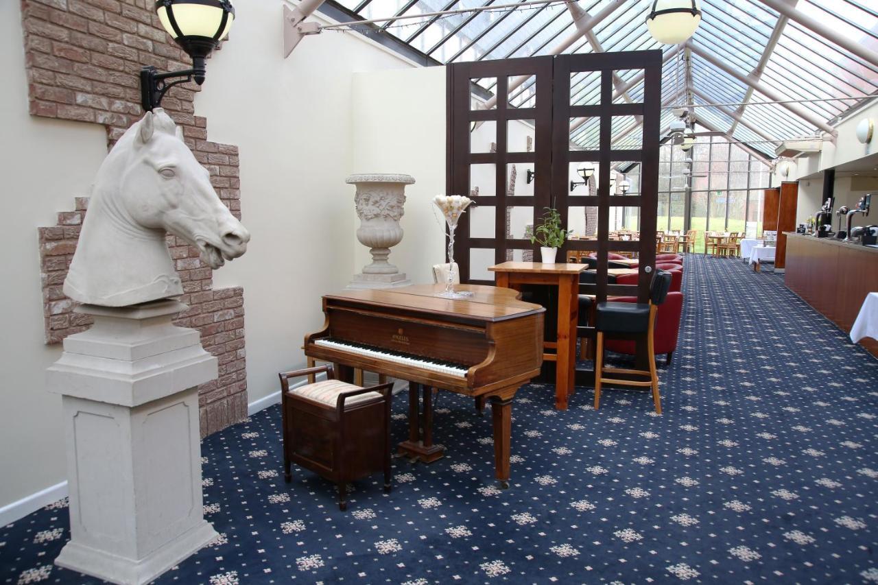 Hermitage Park Hotel Coalville Extérieur photo
