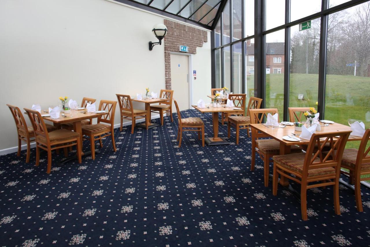 Hermitage Park Hotel Coalville Extérieur photo